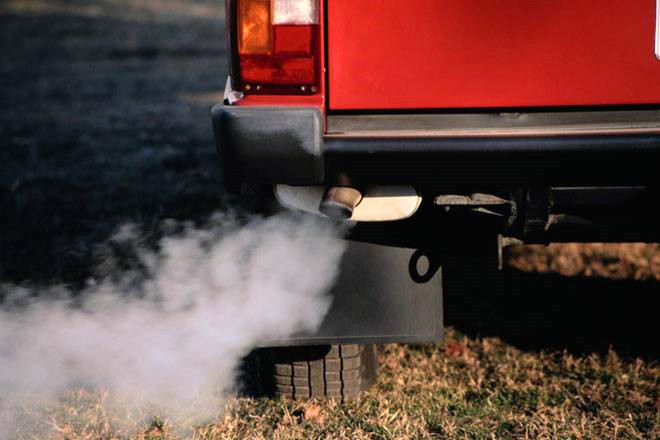 金雪馳車用尾氣凈化液—藍天之下，守衛(wèi)碧水青山